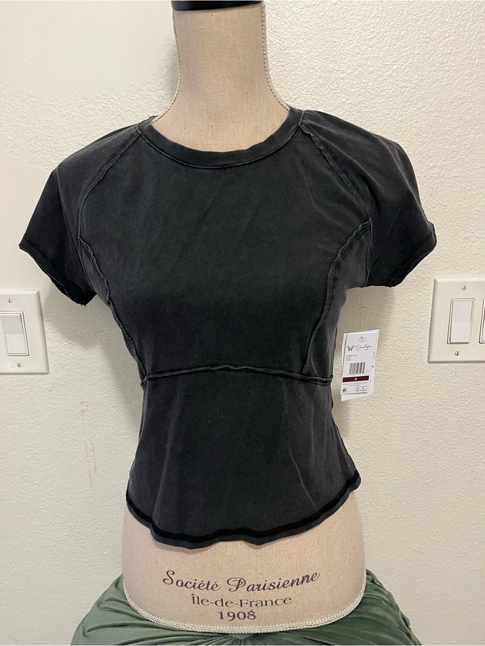 Jessica Simpson Black Short Sleeve Seam-Detail Tee